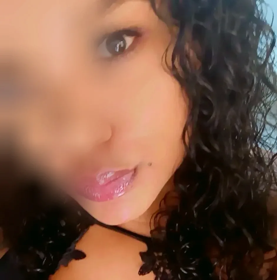 Agnes, 33