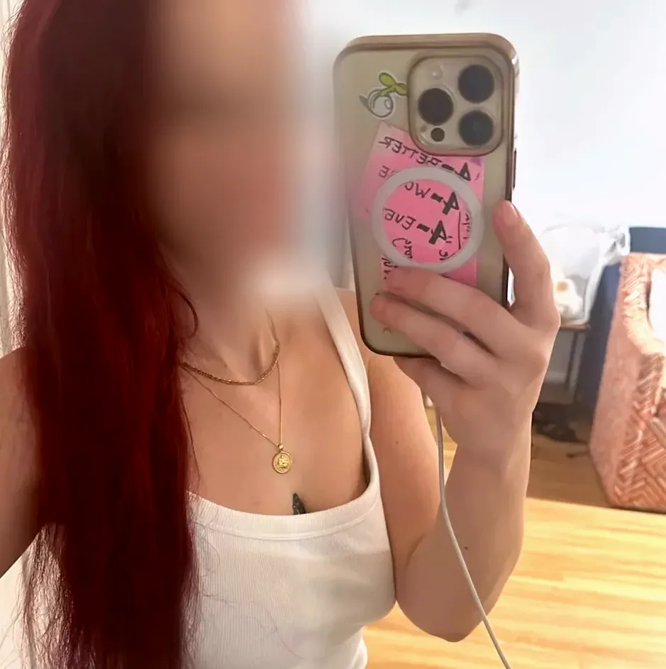 Carina, 28