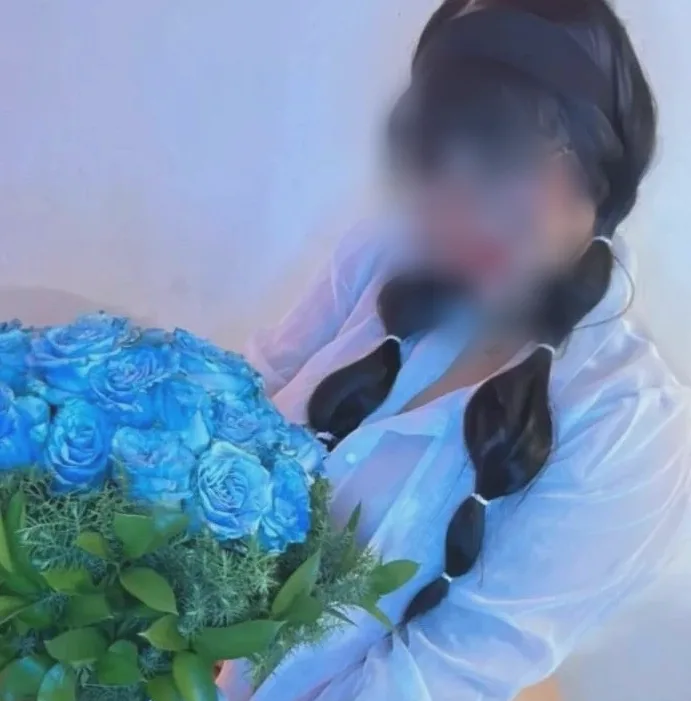 Sofie, 25